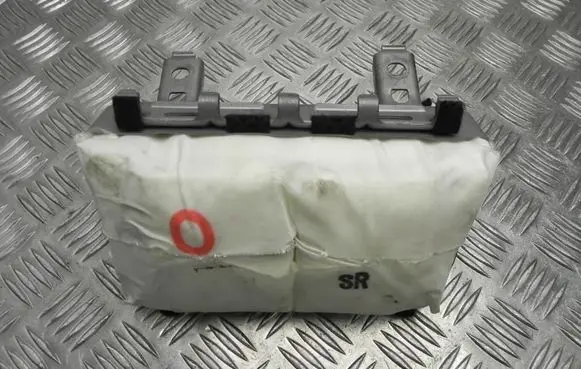 Toyota RAV 4 (XA30) Passenger airbag DYM5000 M2963