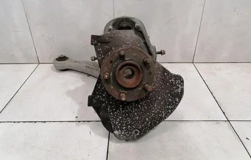 Aston Martin V8 Front wheel hub 7G433K186AB