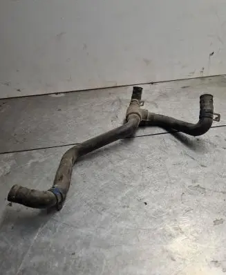 Volkswagen PASSAT B3 Engine coolant pipe/hose 357121109G