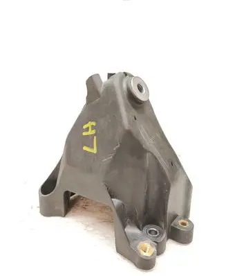 Mercedes-Benz S W222 Engine mounting bracket A2762231904