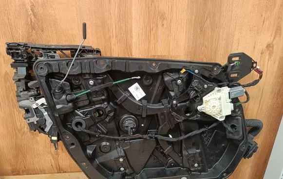Mercedes-Benz GLC C253 Front door window regulator with motor A0997202100 A0997602100 A2139069901