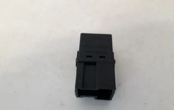 Mitsubishi Carisma Other relay MB953382 V23074