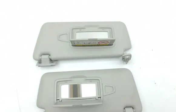 Infiniti Q30 Sun visor