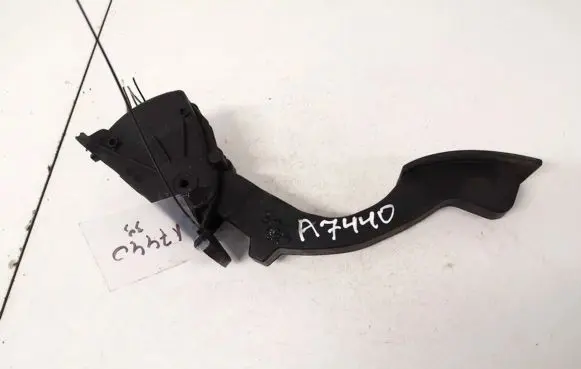 Ford Focus Accelerator throttle pedal 4m519f836ah 4m51-9f836-ah