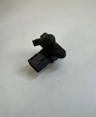BMW 1 E81 E87 Air pressure sensor 7566784 6PD750 12020
