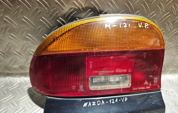 Mazda 121 Rear/tail lights 22061364 3309505L