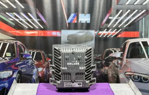 Land Rover Discovery 3 - LR3 Engine control unit/module ECU 5W540061F-T