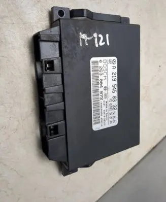 Mercedes-Benz CLS C219 Parking PDC control unit/module A2195450332 1039E00908 0263004072