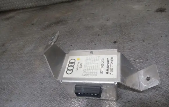 Audi A2 Sound amplifier 8Z0035223 7607792080