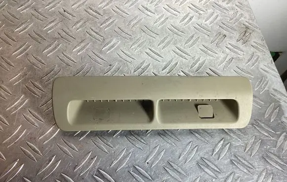 Toyota Land Cruiser (J200) Other interior part 8721730240
