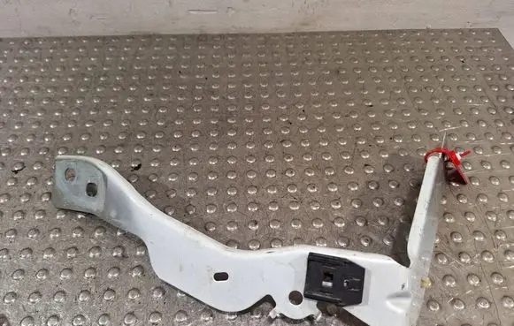 Renault Captur Fender mounting bracket S25062273 625B53104R