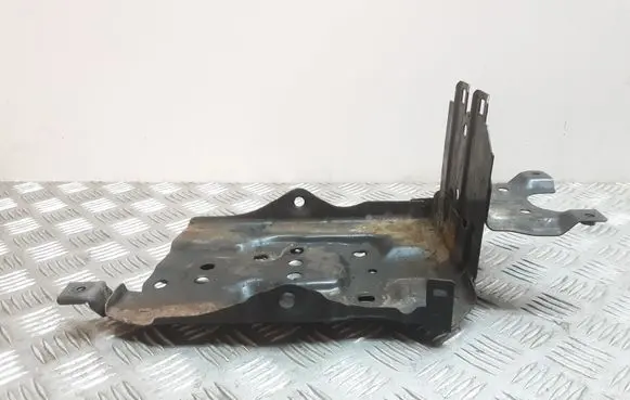 Nissan X-Trail T30 Battery bracket 
