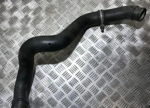 Volvo S40, V40 Air intake hose/pipe 30883247