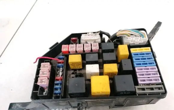 Hyundai Elantra Fuse box set 913102D030
