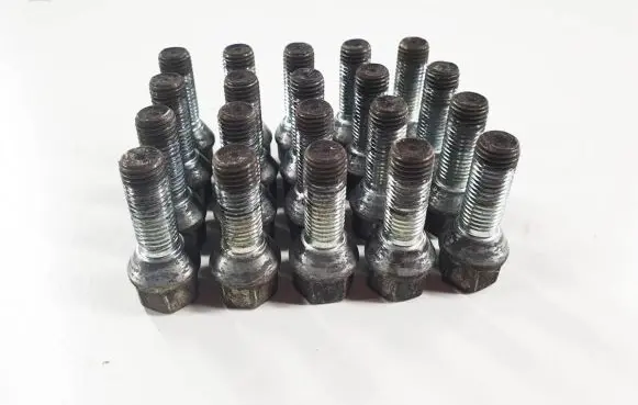 Opel Astra G Nuts/bolts 