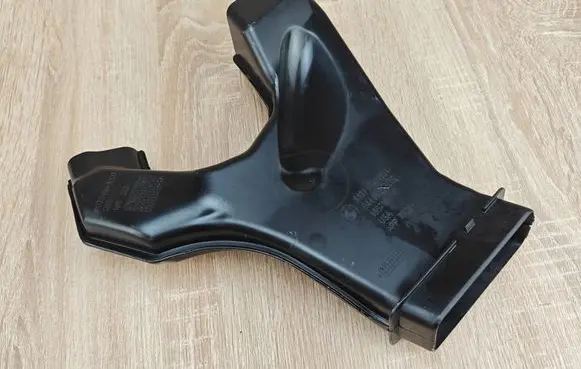 BMW X4 G02 Rain gutter 7411521