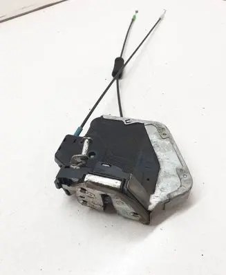 Suzuki Grand Vitara II Rear door lock 6A1714