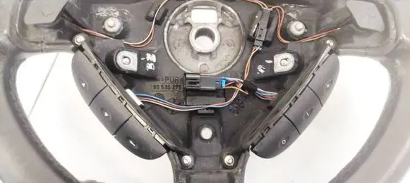 Opel Zafira A Steering wheel buttons/switches 
