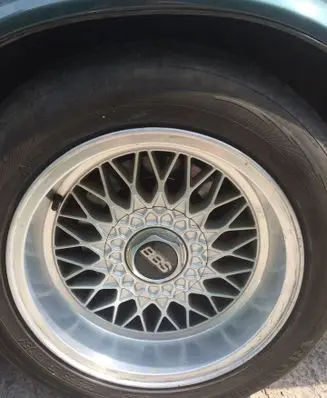 BMW 3 E30 Non-original wheel cap 