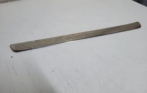 Mercedes-Benz S W222 Front sill trim cover A2226807735
