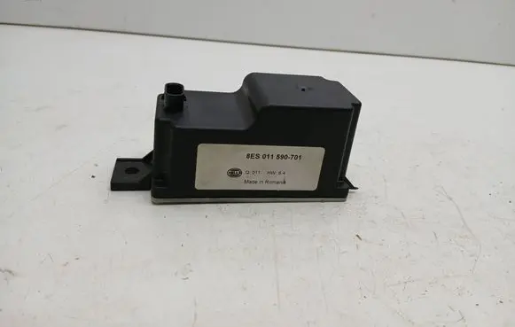 Mercedes-Benz C W205 Voltage converter/converter module 8ES011590701 011590701