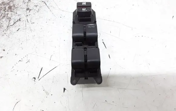 Toyota RAV 4 (XA30) Electric window control switch 192830