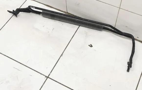 Mercedes-Benz E W211 Power steering radiator A2114662324 5000372