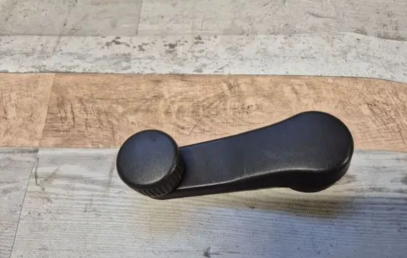 Volkswagen Fox Front door window winding handle 6Q0837581A