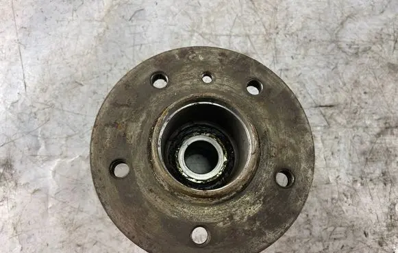 Mercedes-Benz A W168 Rear wheel hub