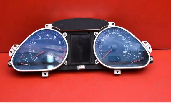 Audi A6 Allroad C5 Speedometer (instrument cluster) 4F0920900
