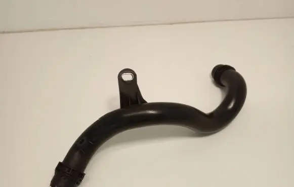 Audi A4 S4 B9 Engine coolant pipe/hose 04L121071G 4040SB6 PA66GF30