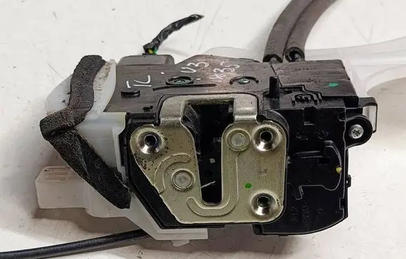 Hyundai ix35 Rear door lock 814102Y000U3 814102Y000