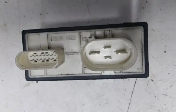 Audi TT Mk1 Coolant fan relay 1J0919506K 898972000