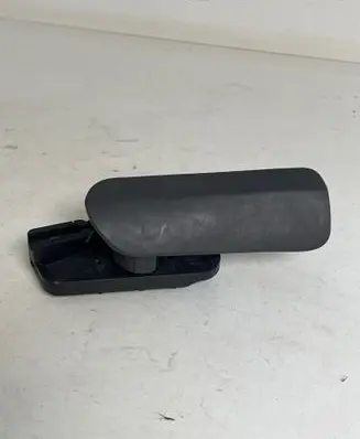 Engine bonnet (hood) release handle
