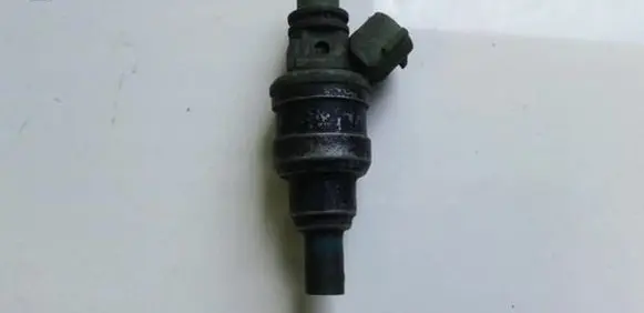 Mazda 323 Fuel injector INP484 INP-484