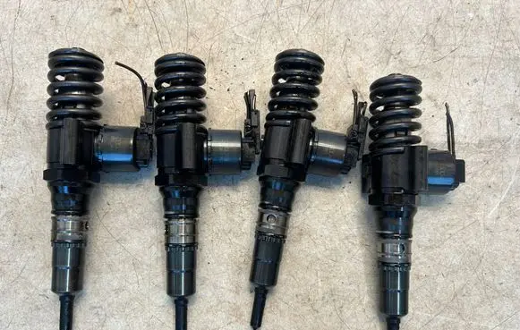 Skoda Superb B6 (3T) Fuel injectors set 0414720404