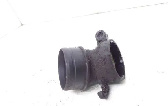 Volkswagen PASSAT B6 Engine coolant pipe/hose 3C0129635