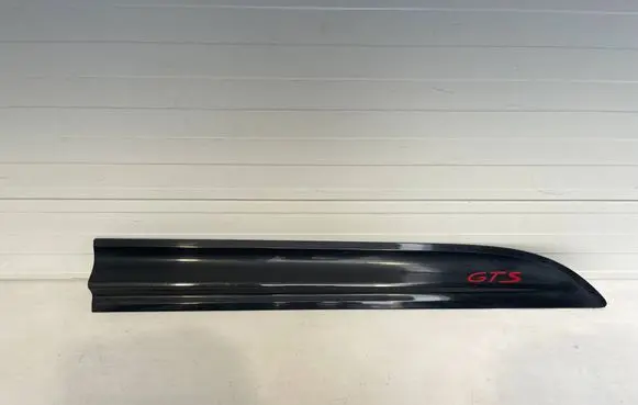 Porsche Macan (95B) Front door trim (molding) 95B837890