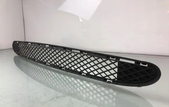 Mercedes-Benz C W203 Front bumper lower grill A2038850423