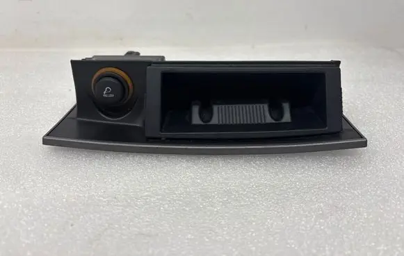 Peugeot 407 Ashtray (front) 