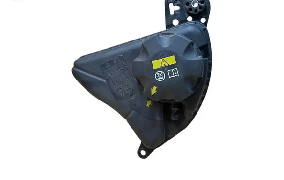 BMW 5 F10 F11 Coolant expansion tank/reservoir 7647283 17137647283