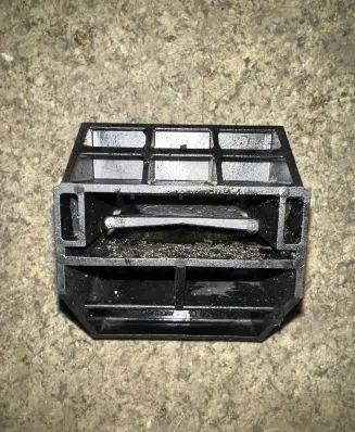 Radiator mount bracket