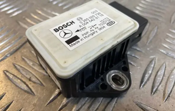 Mercedes-Benz A W169 ESP acceleration yaw rate sensor A0045429118 0265005726 7032734