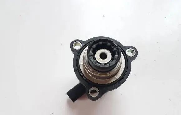 Hyundai i30 Vacuum valve 508104JA0C 70698104