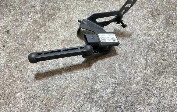 Audi E-tron GT Headlight/headlamp level sensor 9J1616213 6PM01269924
