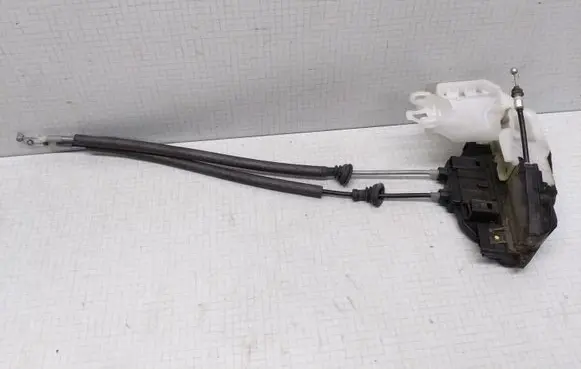 Hyundai Sonata Front door lock 9010007200