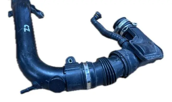 Ford Focus Air intake hose/pipe CV616C784BF