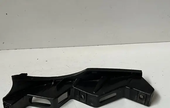 Volkswagen PASSAT B6 Front bumper mounting bracket 3C0807889