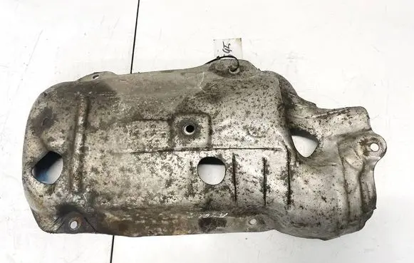Engine splash shield/under tray
