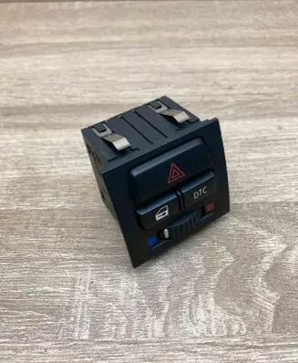 BMW 3 E90 E91 Hazard light switch 9132421 549549533